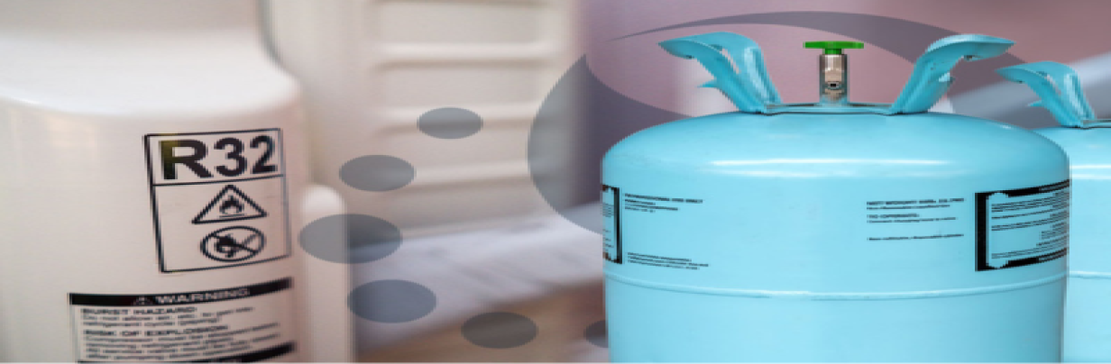R32 refrigerant in blue tank