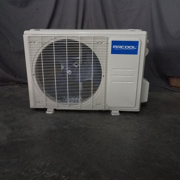 grade-b-12k-btu-22-seer-mrcool-diy-ductless-heat-pump-condenser-4th-generation-sd-sd-diy-12-hp-c-115c25-gb-01.3482