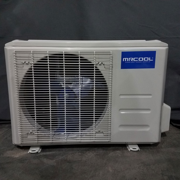 grade-b-12k-btu-22.5-seer-mrcool-olympus-hyper-heat-ductless-heat-pump-condenser-sd-sd-o-hh-12-hp-c-230-gb-01.3497