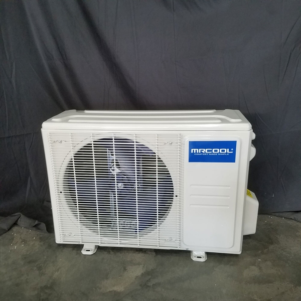 grade-b-24k-btu-18-seer2-mrcool-advantage-ductless-heat-pump-condenser-with-16-ft-install-kit-230v-sd-sd-a-09-hp-c-230c-gb-01.3616