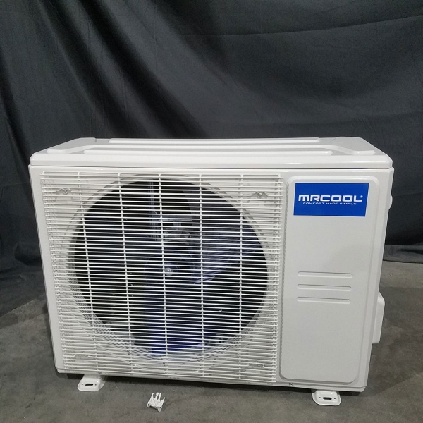 grade-b-24k-btu-18-seer2-mrcool-advantage-ductless-heat-pump-condenser-with-16-ft-install-kit-230v-sd-sd-a-24-hp-c-230c-gb-01.3678