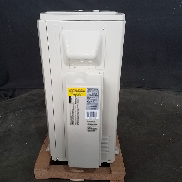 grade-b-27k-btu-mrcool-olympus-ductless-heat-pump-condenser-3-zone-sd-sd-multi3-27hp230b-gb-01.3714